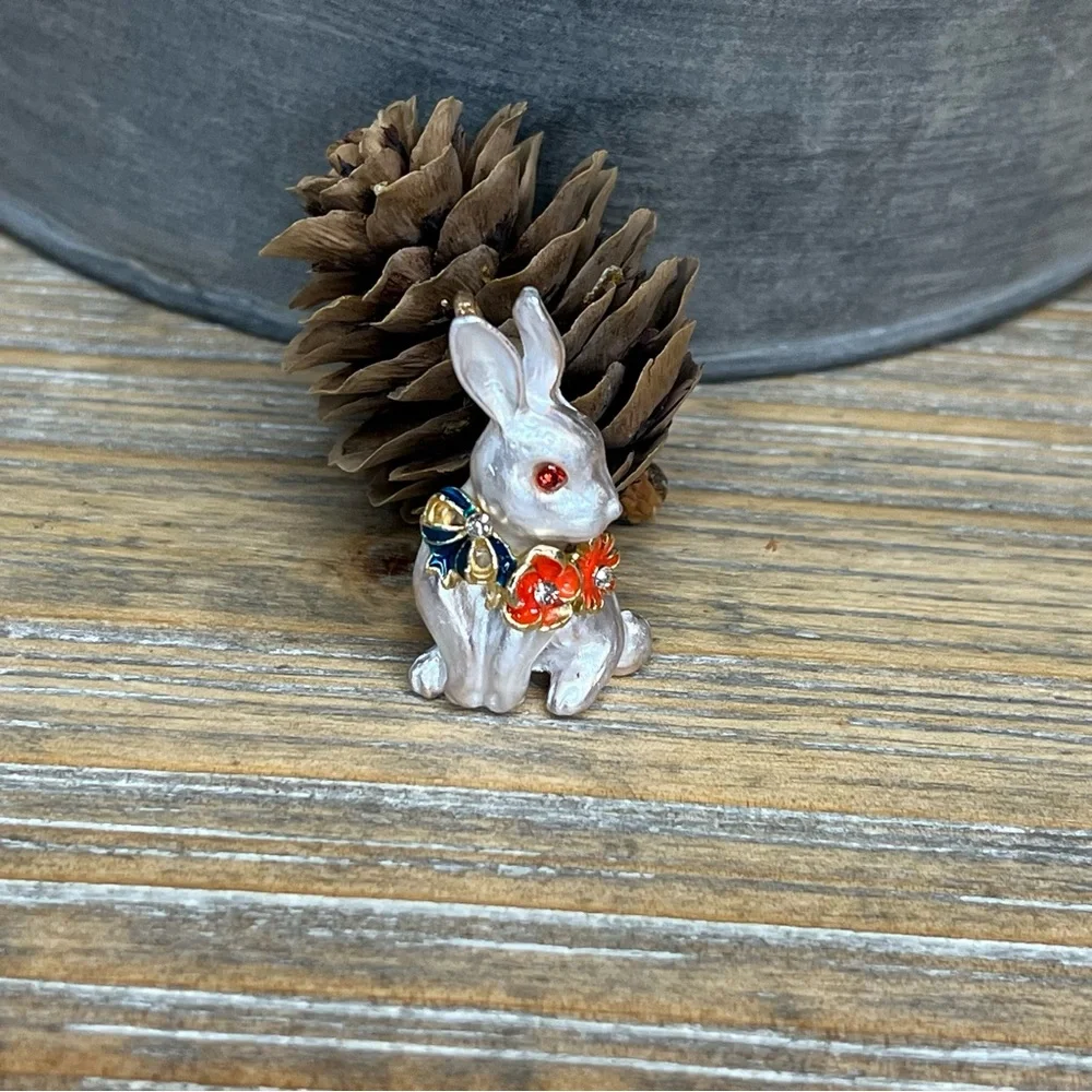 Charming Silvery White Enamel Rabbit Brooch Pin with Crystal & Flower Accent